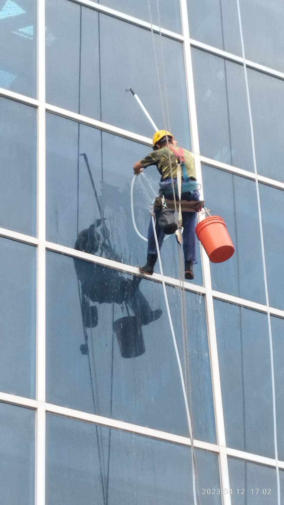 大園區桃禧飯店外牆清洗